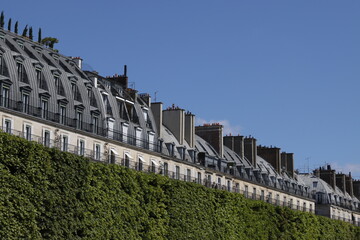Building in the city of Paris
