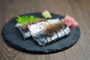 炙りしめ鯖