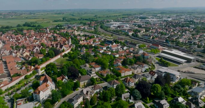 Drohnen-Video: Ausblick auf die Altstadt von N&ouml;rdlingen im Ries