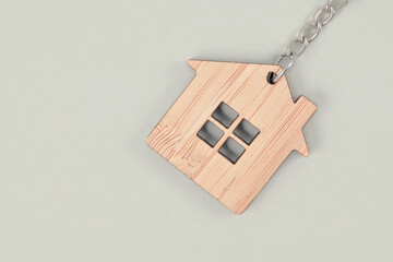Keyring pendant in shape of wooden house