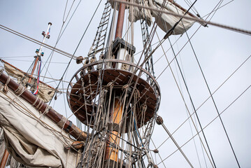 old wooden ship observatory mast © pintoreduardo
