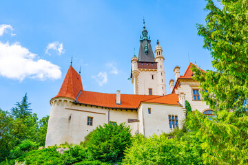 Fototapeta premium Pruhonice castle on sunny summer day