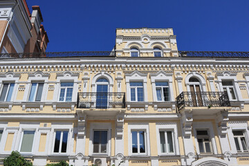 Fototapeta na wymiar Building on famous Andriyivskyy Descent in Kyiv, Ukraine