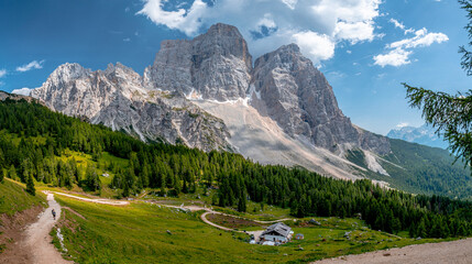 Monte Pelmo dal Rifugio Città di Fiume, Val di Zoldo, Val Fiorentina, Dolomiti, Italia, Cadore,...