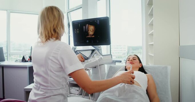 Ultrasound diagnosis of fetal development in a modern clinic