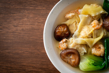 pork dumpling soup with shrimps and vegetable