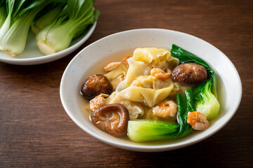 pork dumpling soup with shrimps and vegetable