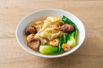 pork dumpling soup with shrimps and vegetable