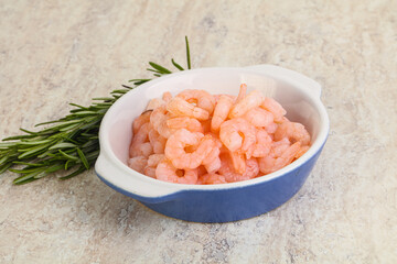 Fototapeta na wymiar Tasty peeled prawn in the bowl