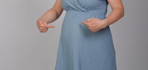 werdende mutter babybauch schwanger schwangere schwangerenbauch schwangerschaft bauchumfang...