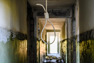Deadly loop for suicide in the abandoned apartment - obrazy, fototapety, plakaty