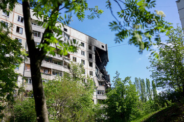 Kharkiv, Eastern Europe, Ukraine May 14, 2022, war in the city, Russian air bomb hit a residential apartment building - 515133487
