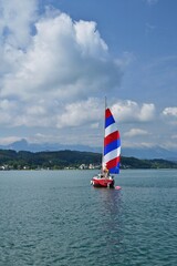 Seglerboot am Wörthersee, Österreich, vertiak