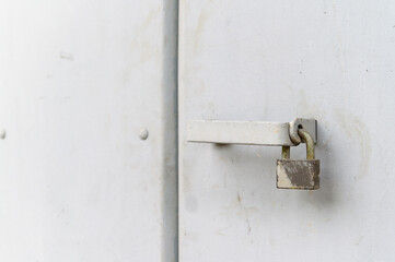 metal chain & rusty iron lock