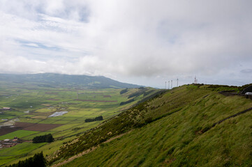 Fototapeta premium Paysage de caldeira sur l'ile de Terceira aux Açores , Portugal