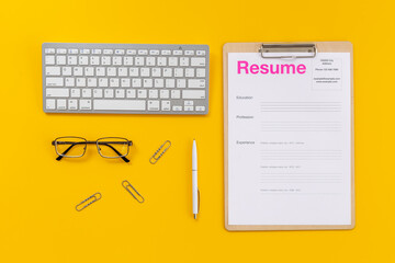 Resume application form on office table. Find new job concept - obrazy, fototapety, plakaty