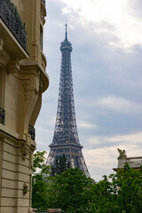 Fototapeta na wymiar Eiffel Tower of Paris in France at sunrise