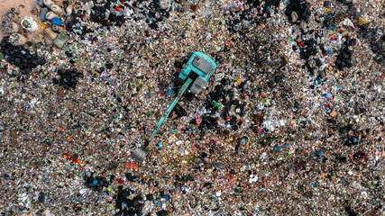 Aerial view waste dump, Waste from household in waste landfill disposal pile plastic garbage and various trash, Environmental pollution global warning. - obrazy, fototapety, plakaty