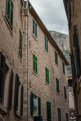 Fototapeta na wymiar street in the town of Kotor