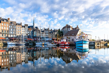 Honfleur, beautiful city in France, the harbor in the morning, reflection on the river
 - obrazy, fototapety, plakaty