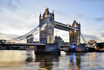 Cercles muraux Tower Bridge Tower Bridge - a drawbridge in London, UK.