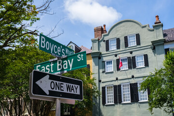 Obraz premium Cityscape of the historic French Quarter residential district in Charleston, South Carolina
