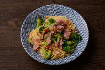 ブロッコリーとベーコンのパスタ