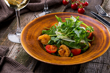 Salad with shrimps