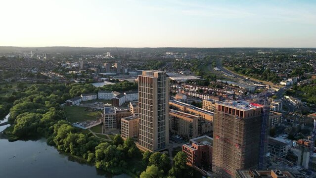 Barratt London - Hendon Waterside next to the scenic Welsh Harp Reservoir - 170 hectares of green space.