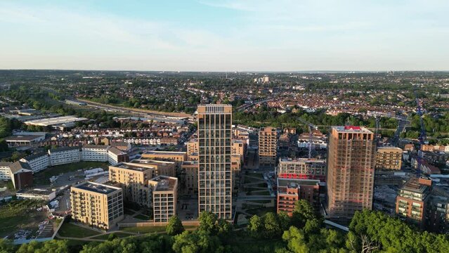 Barratt London - Hendon Waterside next to the scenic Welsh Harp Reservoir - 170 hectares of green space.