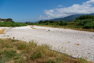 Siccit&agrave; in Toscana: il fiume Versilia nei pressi di Forte dei Marmi, completamente asciutto