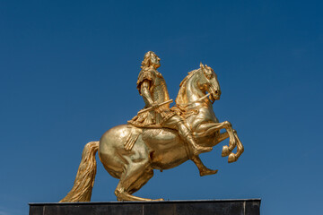 Reiterstandbild von August dem Starken bekannt ls Der Goldene Reiter am Neustädter Markt