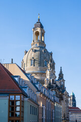Fototapeta na wymiar Dresden, Altstadt mit Kuppel der Frauenkirche im Sonnenlicht