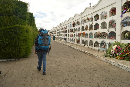 Cementerio Tulcan viajero aventurero