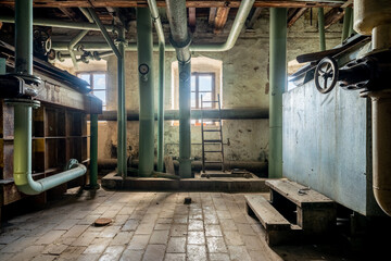 alte verlassene Fabrik in der Stadt