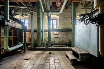 Fototapeten alte verlassene Fabrik in der Stadt © coffeinlix 