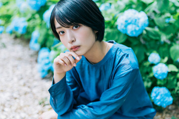 Fototapeta premium 紫陽花 女性 ポートレート