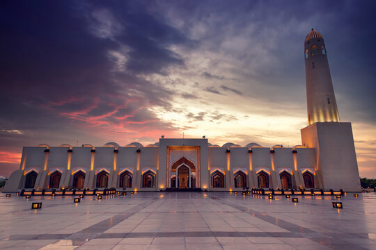Sunset view of Imam Abdul Wahab Grand Mosque Doha