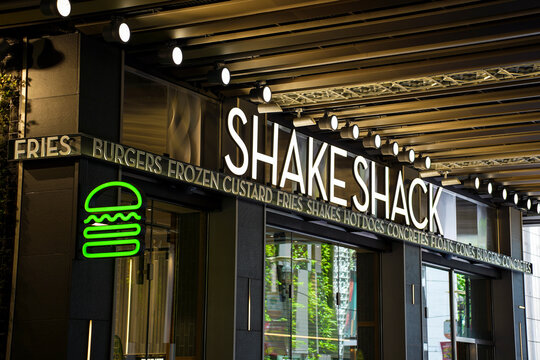 SHAKE SHACK 企業の看板 ロゴマーク
