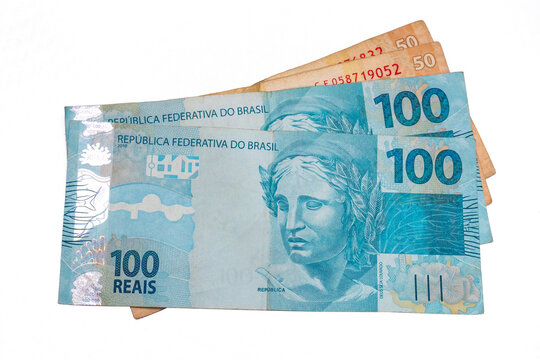 Dinheiro brasileiro 100 reais Brazilian money 100 reais	