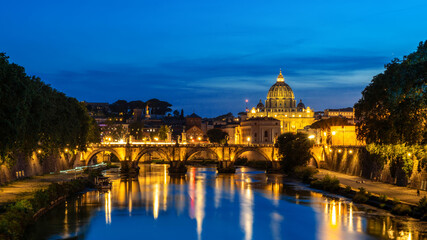 Naklejka na ściany i meble View of the Tiber River in the center of Rome, Italy