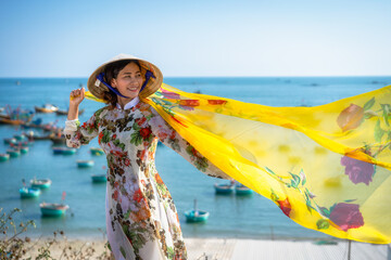 Vietnamese lady with Ao Dai Vietnam traditional dress - 515561206