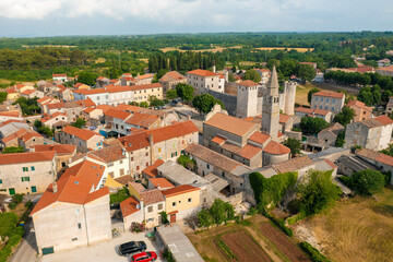 Obraz premium Aerial view of Svetvincenat town in Istra, Croatia
