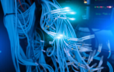 Many opical cable data center technogy