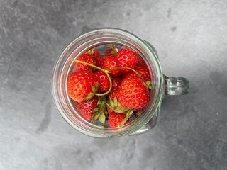 Erdbeere im Glas