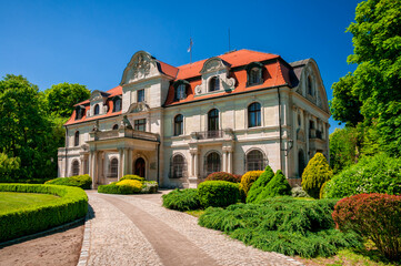 Fototapeta na wymiar Baroque palace in Smolice