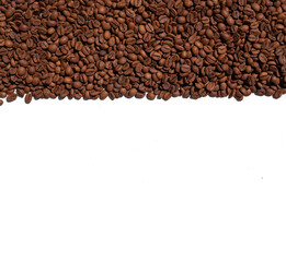 Café derramado sobre un fondo blanco con espacio de texto. Concepto de alimentos y bebidas.