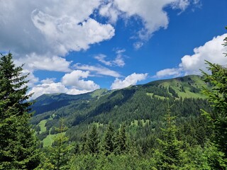 Obraz premium mountains and clouds