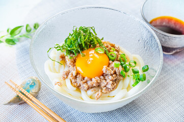 冷たい肉味噌うどん
