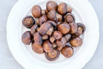 Stir-fry button mushrooms